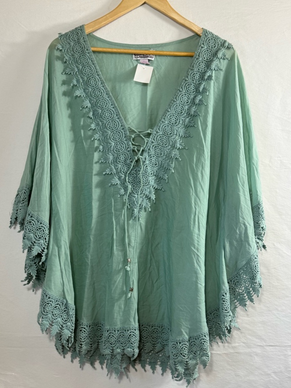 Vintage light green kaftan-style tunic by Pink Cattlelac